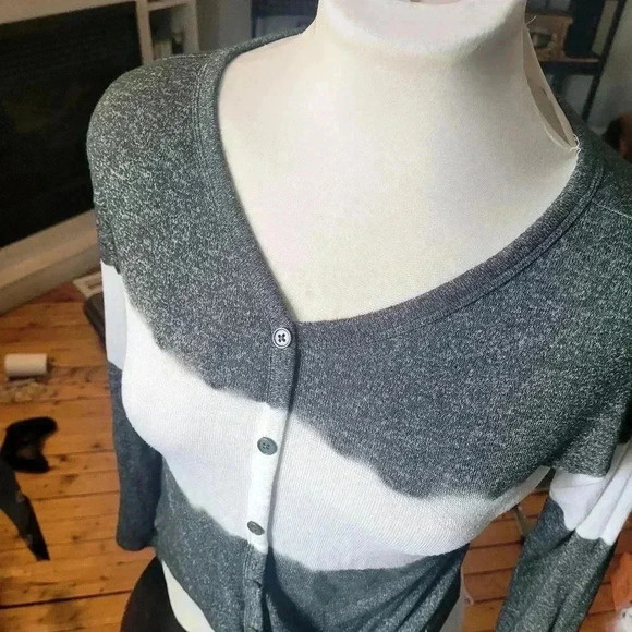 T-shirt - Picture 2 of 2